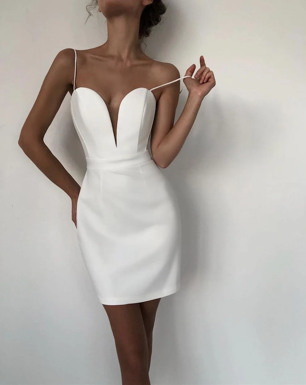 Women's White Bandage Dress Fashion Sexy Slim Fit Elegant Hot Party Banquet Evening Performance Gown Vestidos De Noche Elegantes
Women's White Bandage Dress Fashion Sexy Slim Fit Elegant Hot Party Banquet Evening Performance Gown Vestidos De Noche Elegantes