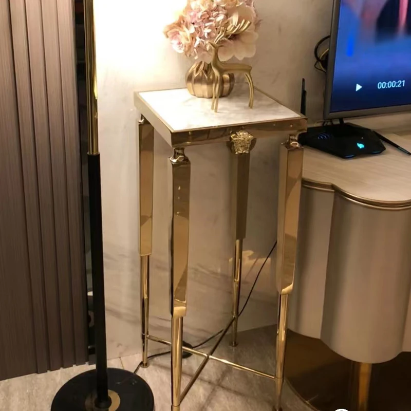 Modern light luxury floor-to-ceiling flower stand marble surface high-end living room Suitable for interior decoration
Modern light luxury floor-to-ceiling flower stand marble surface high-end living room Suitable for interior decoration