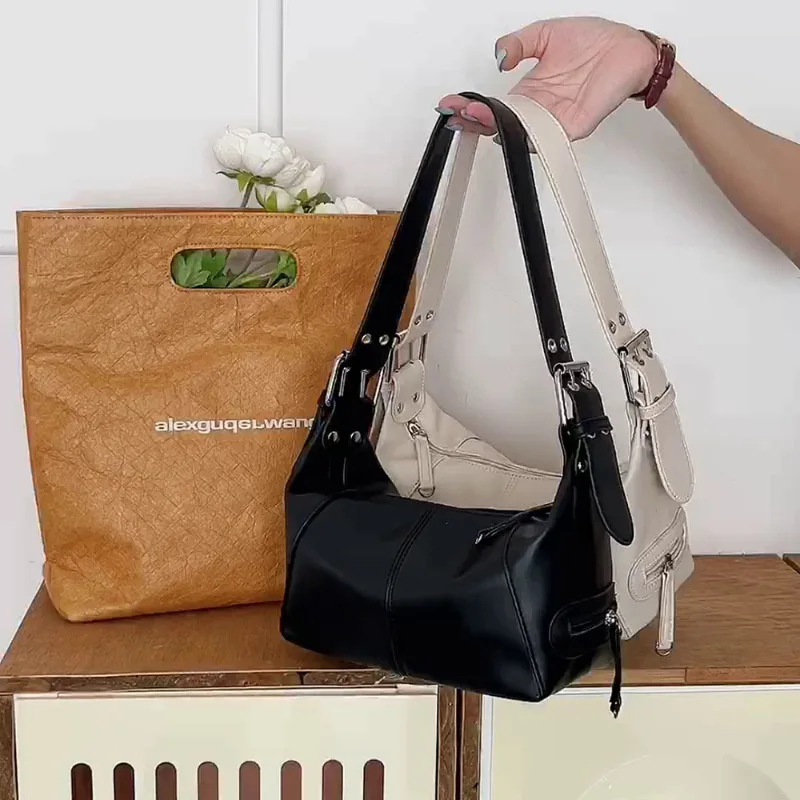 Fashion High Street Cool Girl Niche Design Bag Leather Zipper Single Shoulder Portable Underarm Bag Retro Europe And US New Pack
Fashion High Street Cool Girl Niche Design Bag Leather Zipper Single Shoulder Portable Underarm Bag Retro Europe And US New Pack