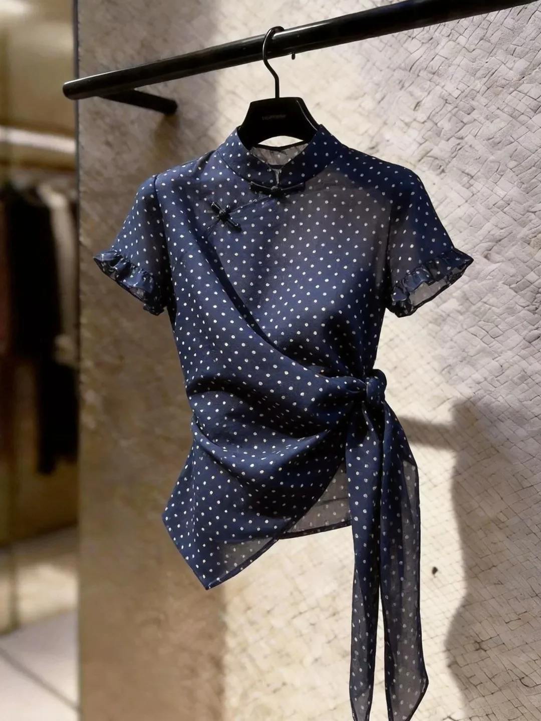 Elegant Polka Dot Silk Shirt Beautiful Fashionable Belted Waist Top Spring Summer Stylish Versatile Korean Style Women's Blouse
Elegant Polka Dot Silk Shirt Beautiful Fashionable Belted Waist Top Spring Summer Stylish Versatile Korean Style Women's Blouse
