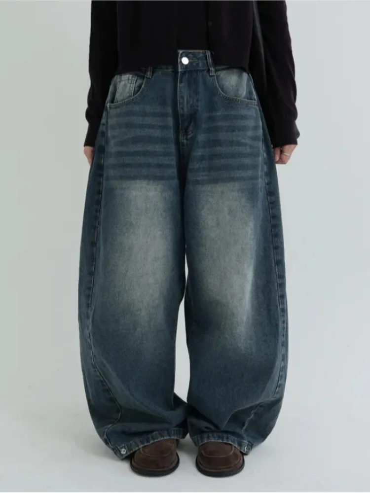 Retro Waed Side Pleated Wide Leg Jeans Women's Loose Fitting Slimming Trousers with Button Cuff Casual Long Pants
Retro Waed Side Pleated Wide Leg Jeans Women's Loose Fitting Slimming Trousers with Button Cuff Casual Long Pants