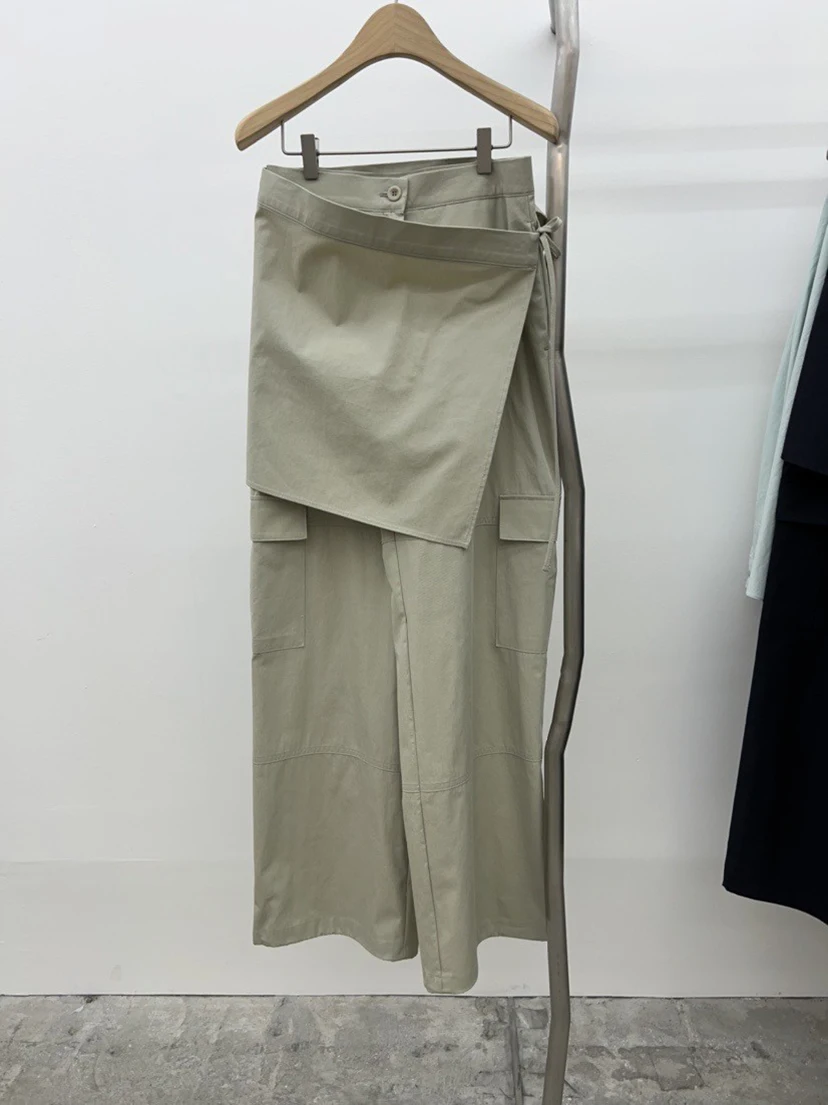 SuperAen Korea 2024 Summer New Style Solid Color High Waist Casual Pants Versatile Irregular Pants
SuperAen Korea 2024 Summer New Style Solid Color High Waist Casual Pants Versatile Irregular Pants
