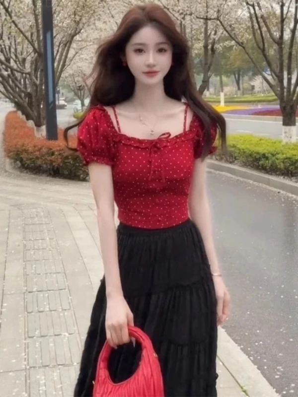 Red Polka Dot Short Sleeve Shirt Women's Summer Waist Cinched Short Doll Shirt One Shoulder Bubble Sleeve Top French Style Sl...
Red Polka Dot Short Sleeve Shirt Women's Summer Waist Cinched Short Doll Shirt One Shoulder Bubble Sleeve Top French Style Sl...
