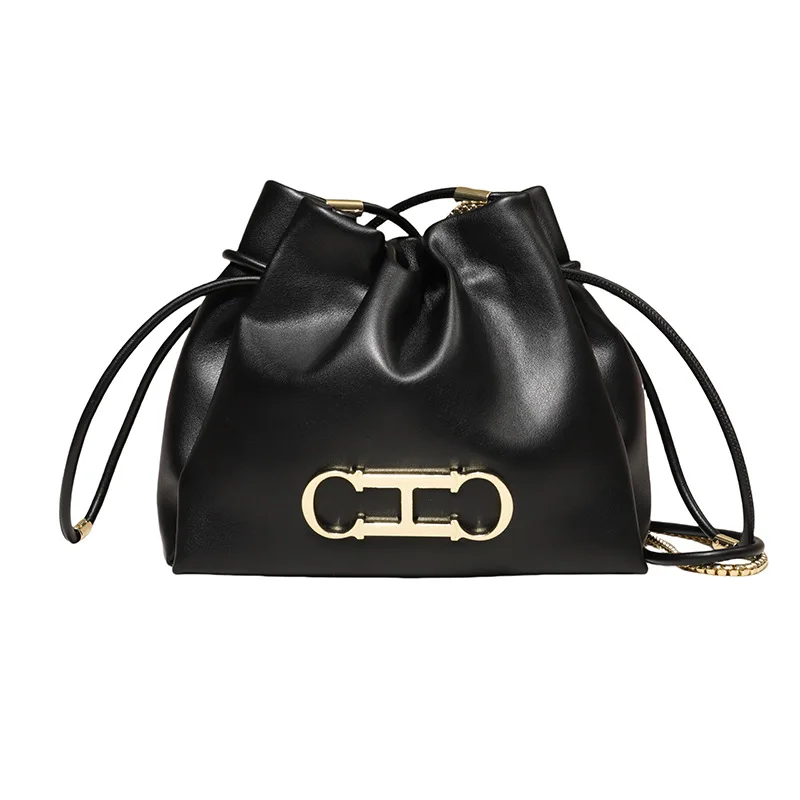 Chic Commuter Tote Bag for Women Oversized Shopping Bag Fashion & Large Capacity Multi-Function Shoulder Bag for Travel
Chic Commuter Tote Bag for Women Oversized Shopping Bag Fashion & Large Capacity Multi-Function Shoulder Bag for Travel