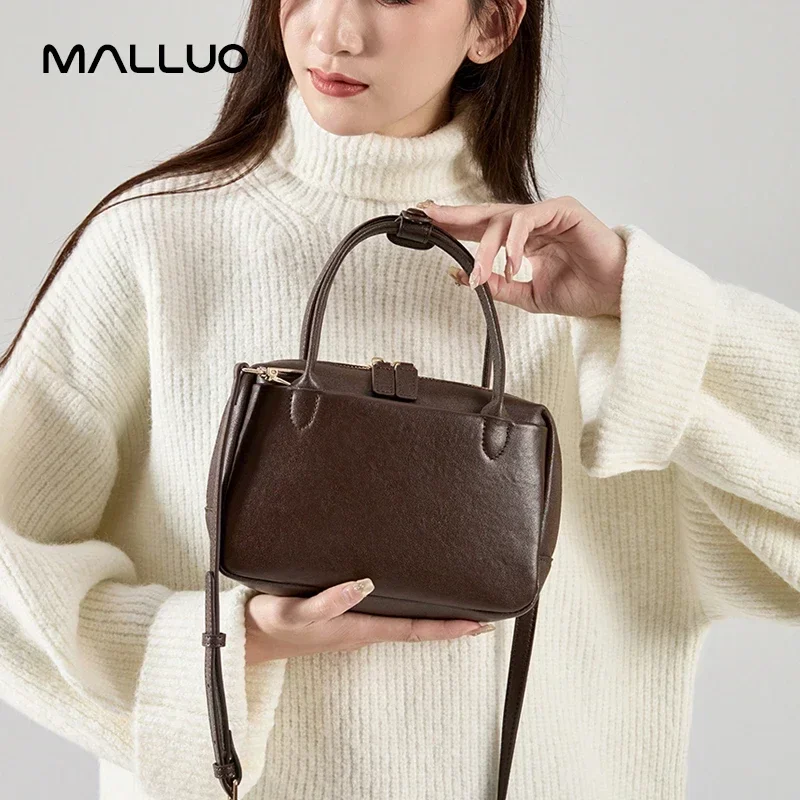 Women's Cow Real Leather Handbags Ladies Cowhide High Quality Shoulder Bag Female Fashion Retro Luxury Designer Crossbody Bags
Women's Cow Real Leather Handbags Ladies Cowhide High Quality Shoulder Bag Female Fashion Retro Luxury Designer Crossbody Bags