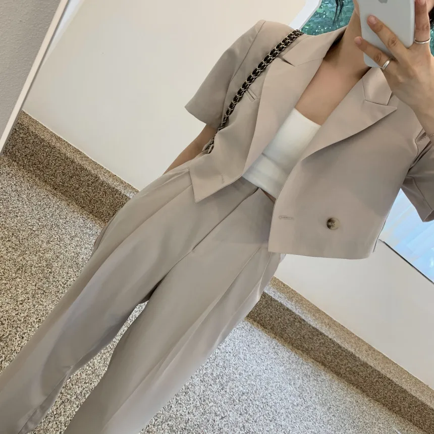 Retro Thin Short Sleeve Suit Top Women High Waist Slim Wide Leg Pants Two Piece Set Korean Style Spring Autumn Winter Women's...
Retro Thin Short Sleeve Suit Top Women High Waist Slim Wide Leg Pants Two Piece Set Korean Style Spring Autumn Winter Women's...