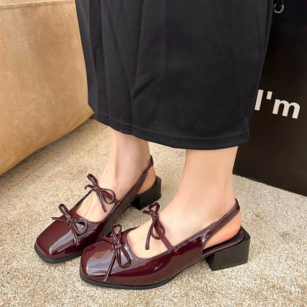 2025 Spring New Retro Small Leather Shoes Square Head Double Buckle Strap Mary Jane Thick Heels Sandals for Women
2025 Spring New Retro Small Leather Shoes Square Head Double Buckle Strap Mary Jane Thick Heels Sandals for Women