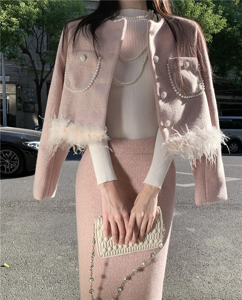 2024 New Autumn and Winter High-end Style Elegant Temperature Half Length Skirt + Thick Coat Two Piece Sets Women's Outifits
2024 New Autumn and Winter High-end Style Elegant Temperature Half Length Skirt + Thick Coat Two Piece Sets Women's Outifits