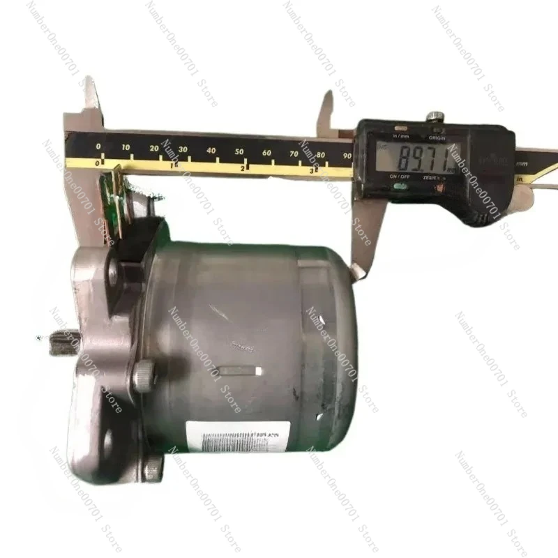 Роторный преобразователь 12 В/24 В 600 Вт/800 Вт, серводвигатель постоянного тока с высоким крутящим моментом для автомобилей и судов
Роторный преобразователь 12 В/24 В 600 Вт/800 Вт, серводвигатель постоянного тока с высоким крутящим моментом для автомобилей и судов