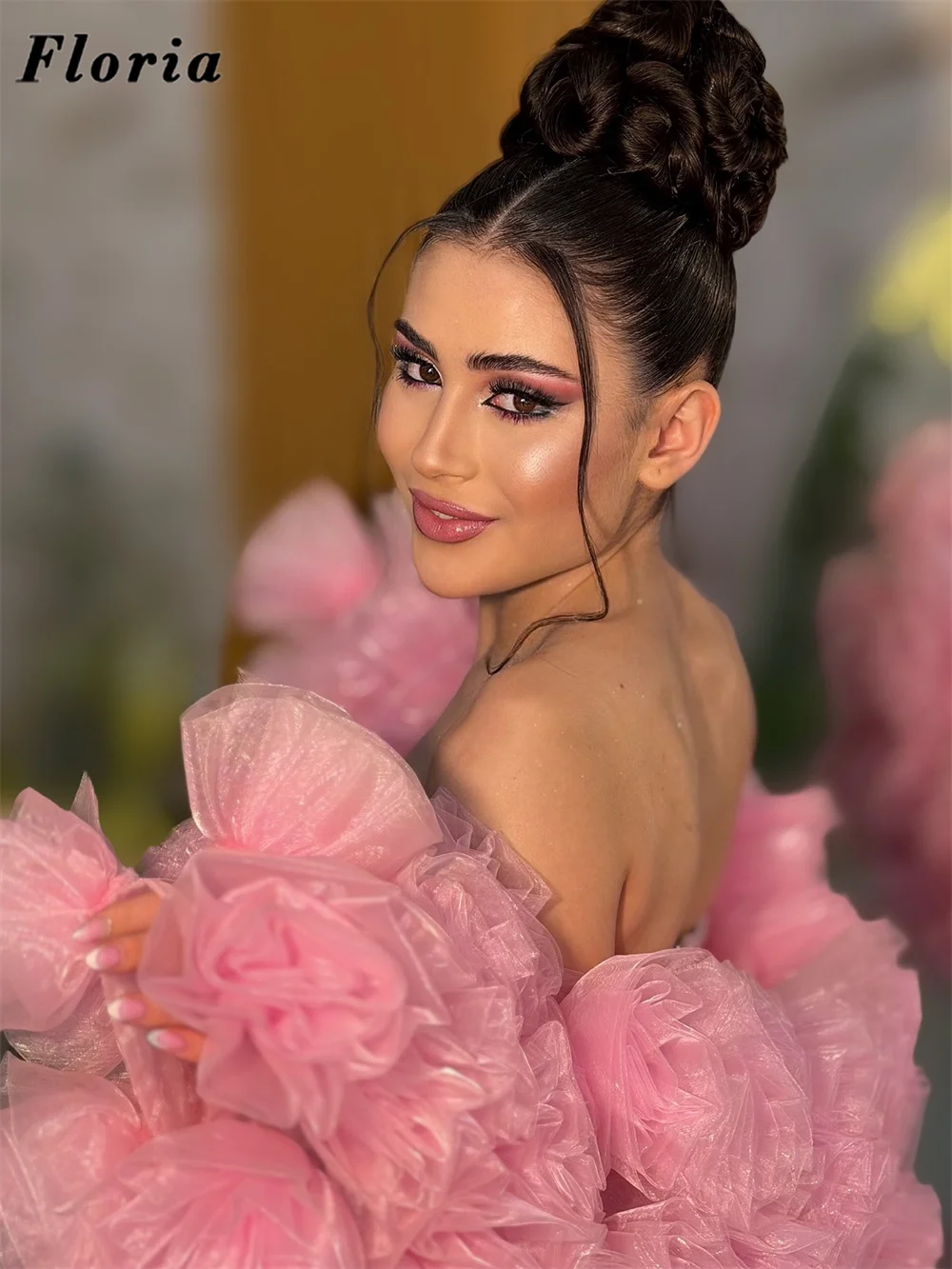 Two Pieces Pink Beading Prom Dresses With Long Cape Customized 3D Flowers Wedding Party Gowns Elegant Cocktail Evening Dress
Two Pieces Pink Beading Prom Dresses With Long Cape Customized 3D Flowers Wedding Party Gowns Elegant Cocktail Evening Dress