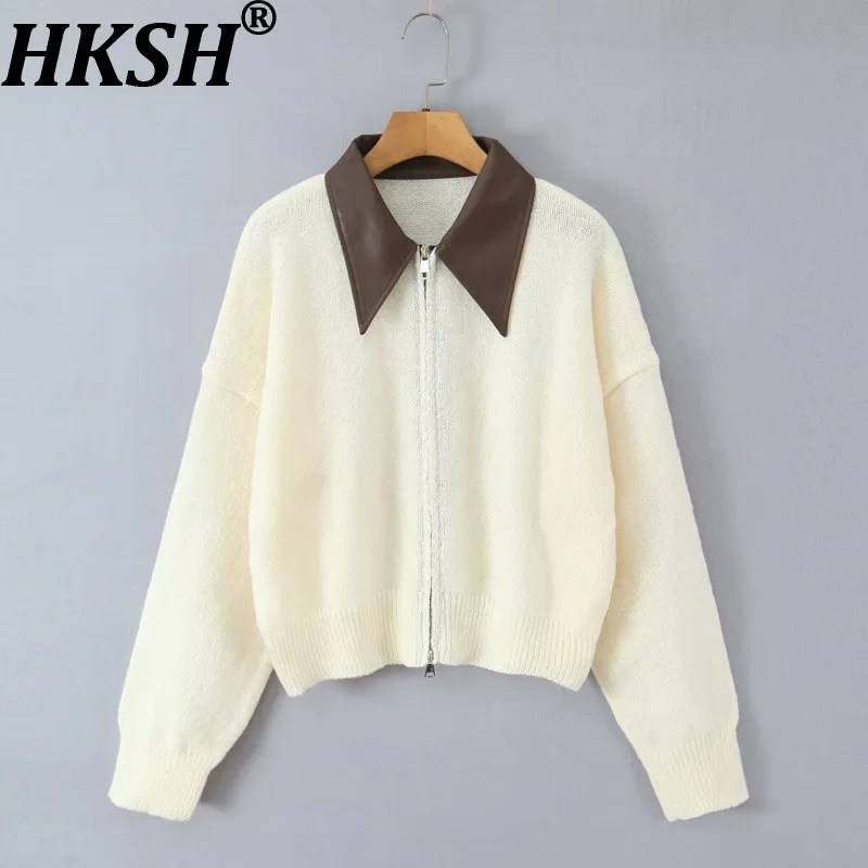 HKSH осень-зима новый женский свитер вязаный кардиган с отложным воротником в стиле пэчворк контрастного цвета на молнии повседневное пальто Ins HK15123
HKSH осень-зима новый женский свитер вязаный кардиган с отложным воротником в стиле пэчворк контрастного цвета на молнии повседневное пальто Ins HK15123