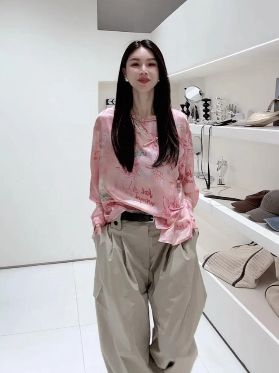 Loose Fit Flattering Pink Shirt New Chinese Style Gentle Print Modified Button up Top High End Retro Wind Women's Fashion
Loose Fit Flattering Pink Shirt New Chinese Style Gentle Print Modified Button up Top High End Retro Wind Women's Fashion