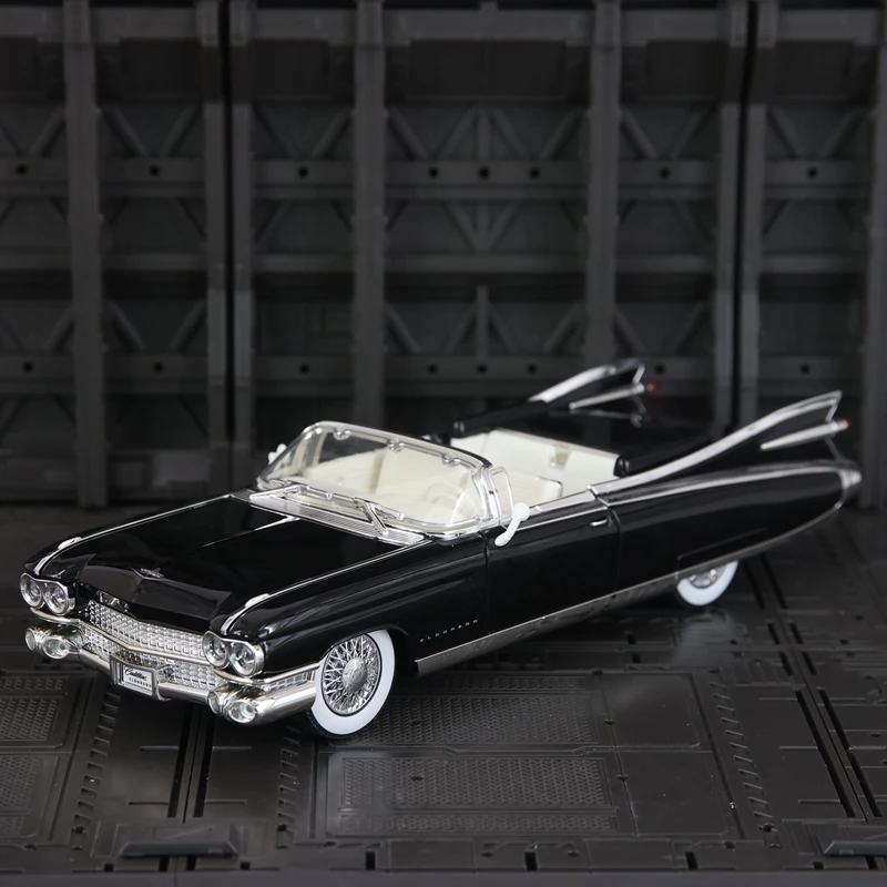 1:24 Cadillac Eldorado 1959, модель автомобиля из сплава, трансформируемый суперкар, детская игрушечная машина, подарок на день рождения
1:24 Cadillac Eldorado 1959, модель автомобиля из сплава, трансформируемый суперкар, детская игрушечная машина, подарок на день рождения