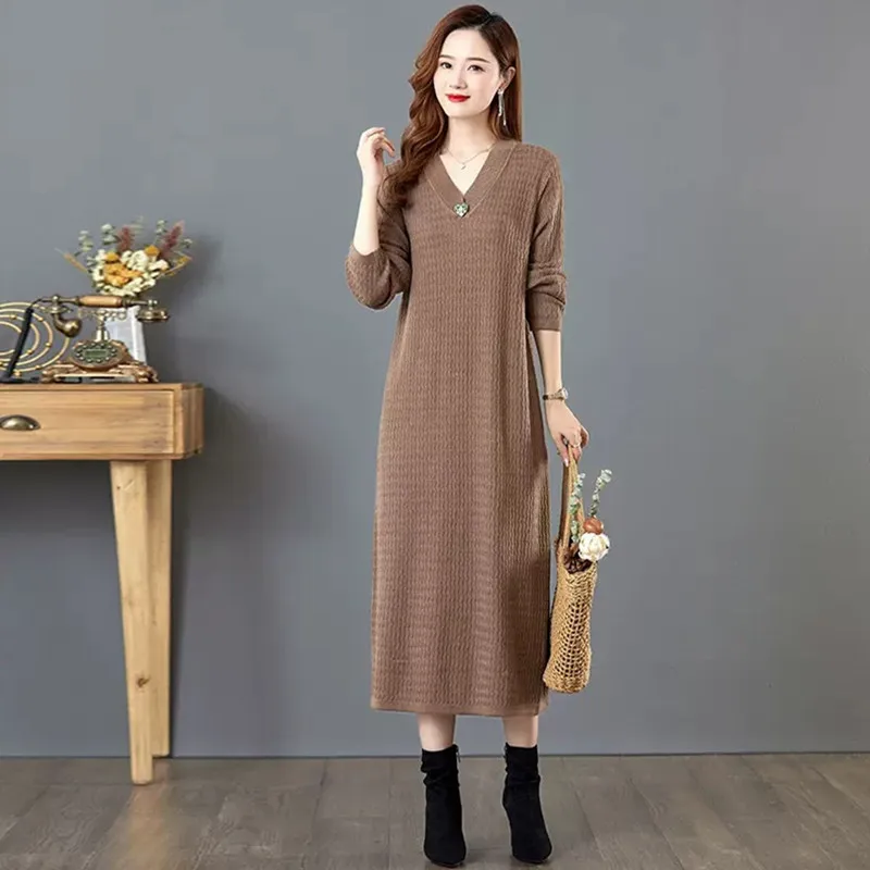 Vintage V Neck Long-Sleeve Pullover Dress New Knitting Woolen Sweater Women Long Jumper Middle Aged Mother Knitwear Clothes
Vintage V Neck Long-Sleeve Pullover Dress New Knitting Woolen Sweater Women Long Jumper Middle Aged Mother Knitwear Clothes