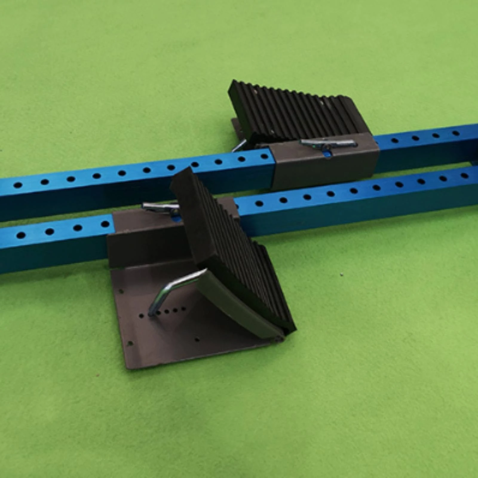 Starting Block with Adjustable Pedals Heavy-Duty Adjustable Starting Block Anti-Slip Competition-Ready for Sprinters
Starting Block with Adjustable Pedals Heavy-Duty Adjustable Starting Block Anti-Slip Competition-Ready for Sprinters