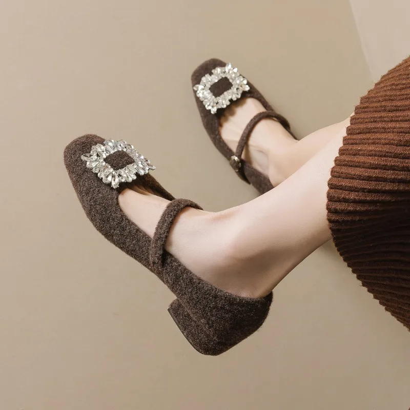 2026 Mary Jane Chunky Heel Women's Oes Outdoor Wear New Rhinestone Small Square Head Fce Lined Open Toe High Heels
2026 Mary Jane Chunky Heel Women's Oes Outdoor Wear New Rhinestone Small Square Head Fce Lined Open Toe High Heels