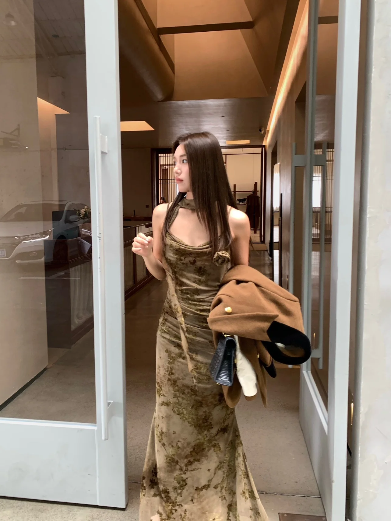 Женская зимняя облегающая длинная юбка UKILAU с принтом и поясом, утягивающая талию, для повседневной носки
Женская зимняя облегающая длинная юбка UKILAU с принтом и поясом, утягивающая талию, для повседневной носки