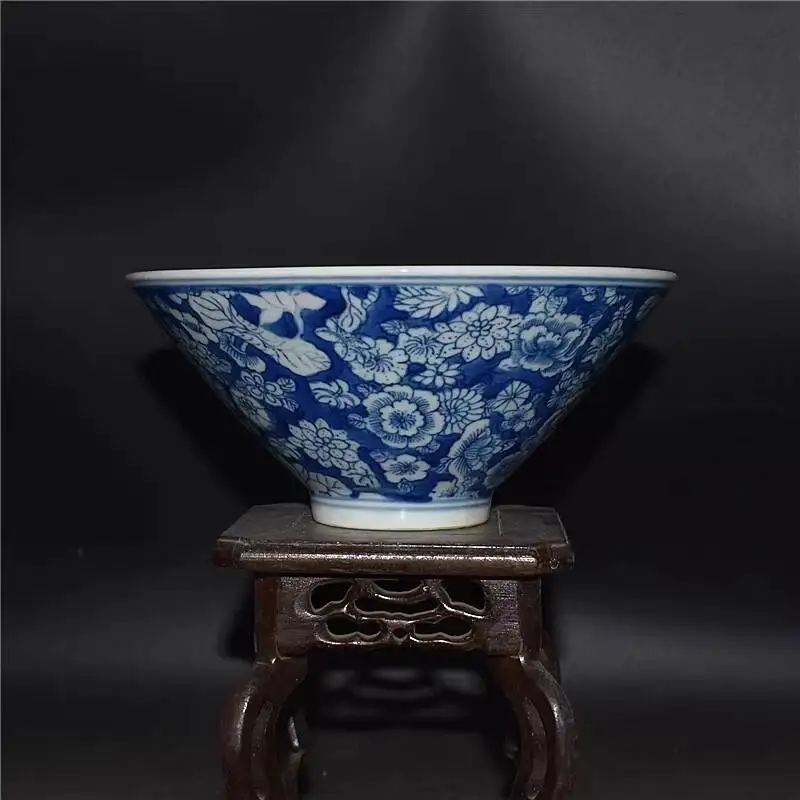 Chinese Qing Kangxi Blue And White Porcelain Bowl With Floral Pattern 5.71Inch
Chinese Qing Kangxi Blue And White Porcelain Bowl With Floral Pattern 5.71Inch