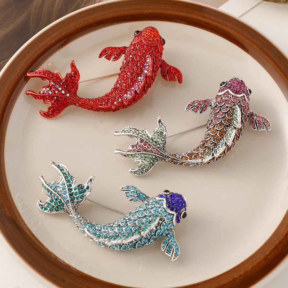 Chinese Style Rhinestone Koi Brooch For Women Unisex Luxurious Colored Zircon Animal Brooch Decoration Casual Pins Jewelry Gifts
Chinese Style Rhinestone Koi Brooch For Women Unisex Luxurious Colored Zircon Animal Brooch Decoration Casual Pins Jewelry Gifts
