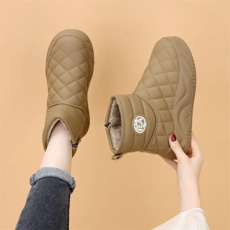 Теплая женская обувь на флисовой подкладке, женская дизайнерская роскошная распродажа Y2k, готическая акция, меховые зимние сапоги большого размера для женщин 
Теплая женская обувь на флисовой подкладке, женская дизайнерская роскошная распродажа Y2k, готическая акция, меховые зимние сапоги большого размера для женщин