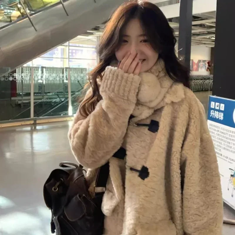 Women's Coat Button Solid Color Top Korean Sweet Lapel Lamb Fur Coat
Women's Coat Button Solid Color Top Korean Sweet Lapel Lamb Fur Coat