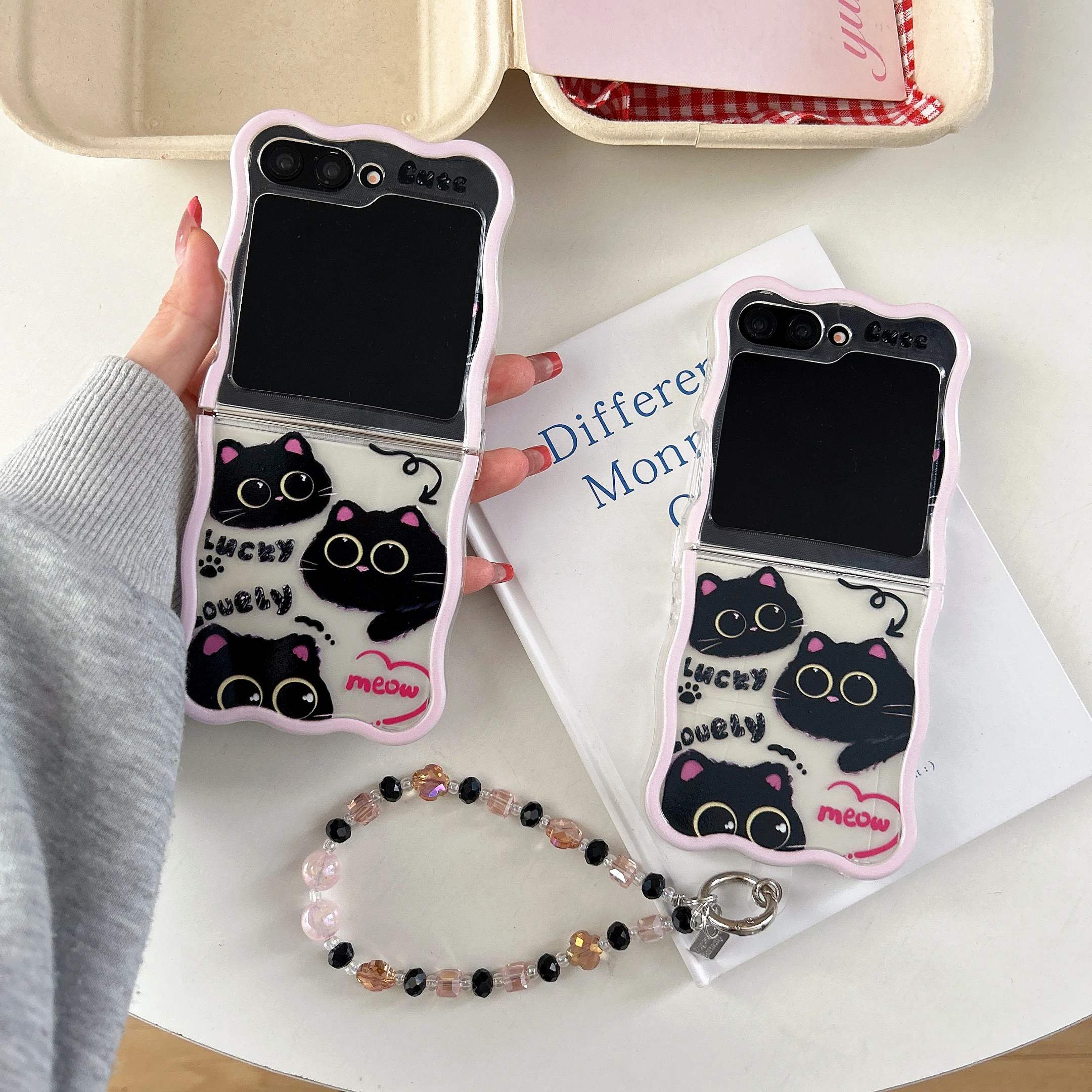 Back Cover For Samsung Galaxy Z Flip 6 5 4 3 Case Black Kitten with Bracelet Chain Shockproof Phone Case 
Back Cover For Samsung Galaxy Z Flip 6 5 4 3 Case Black Kitten with Bracelet Chain Shockproof Phone Case