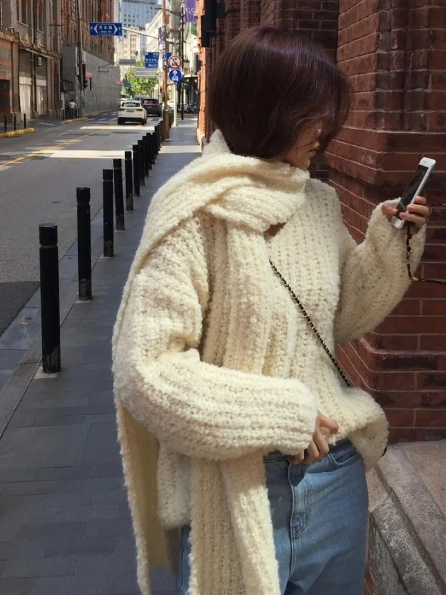 Autumn Winter Soft Cozy V-Ne Knitwear Women's Faion Aosphere Sensation Scarf Sweater Set Long Sve Regular Length Sol...
Autumn Winter Soft Cozy V-Ne Knitwear Women's Faion Aosphere Sensation Scarf Sweater Set Long Sve Regular Length Sol...