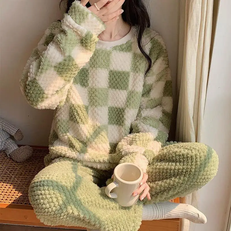 Women's Pajama Set Collar Suitable Wearing Thickened Plaid Sleepwear Fleece Comfortable Pants Sets Comfortable Autumn Winter
Women's Pajama Set Collar Suitable Wearing Thickened Plaid Sleepwear Fleece Comfortable Pants Sets Comfortable Autumn Winter
