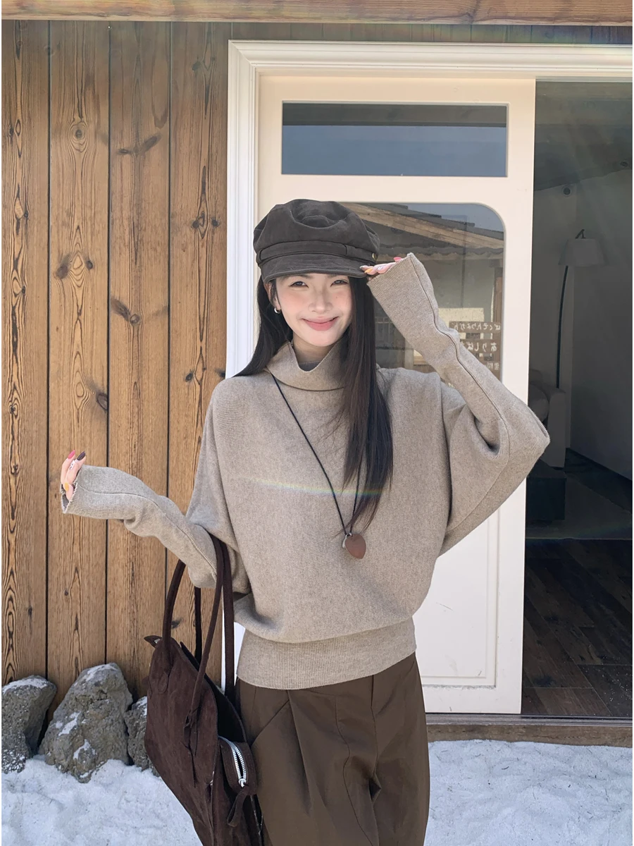 Корейский вязаный свитер с высоким воротником и рукавами «летучая мышь» Andy Fce, утягивающий талию, базовый слой, осенне-зимняя мода
Корейский вязаный свитер с высоким воротником и рукавами «летучая мышь» Andy Fce, утягивающий талию, базовый слой, осенне-зимняя мода