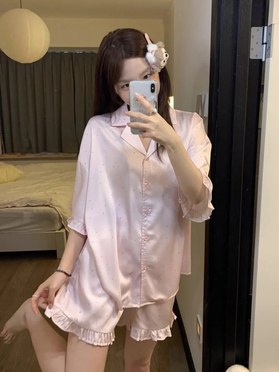 Dot Printed Silk Pajamas Sets For Women Summer Luxury Button Thin Tshirt Shorts Pink PJ Set Loungewear Y2K Soft Satin Sleepwear
Dot Printed Silk Pajamas Sets For Women Summer Luxury Button Thin Tshirt Shorts Pink PJ Set Loungewear Y2K Soft Satin Sleepwear