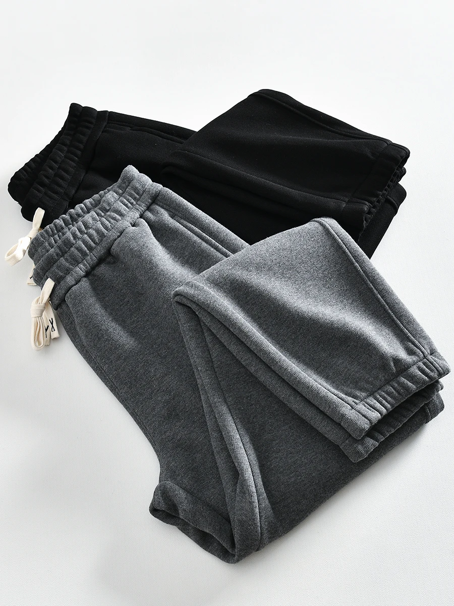 Thickened Fleece Sports Pants for Men Casual Elastic Waist Baggy Long Trousers Autumn Winter Fashion Urban Style Straight Leg
Thickened Fleece Sports Pants for Men Casual Elastic Waist Baggy Long Trousers Autumn Winter Fashion Urban Style Straight Leg