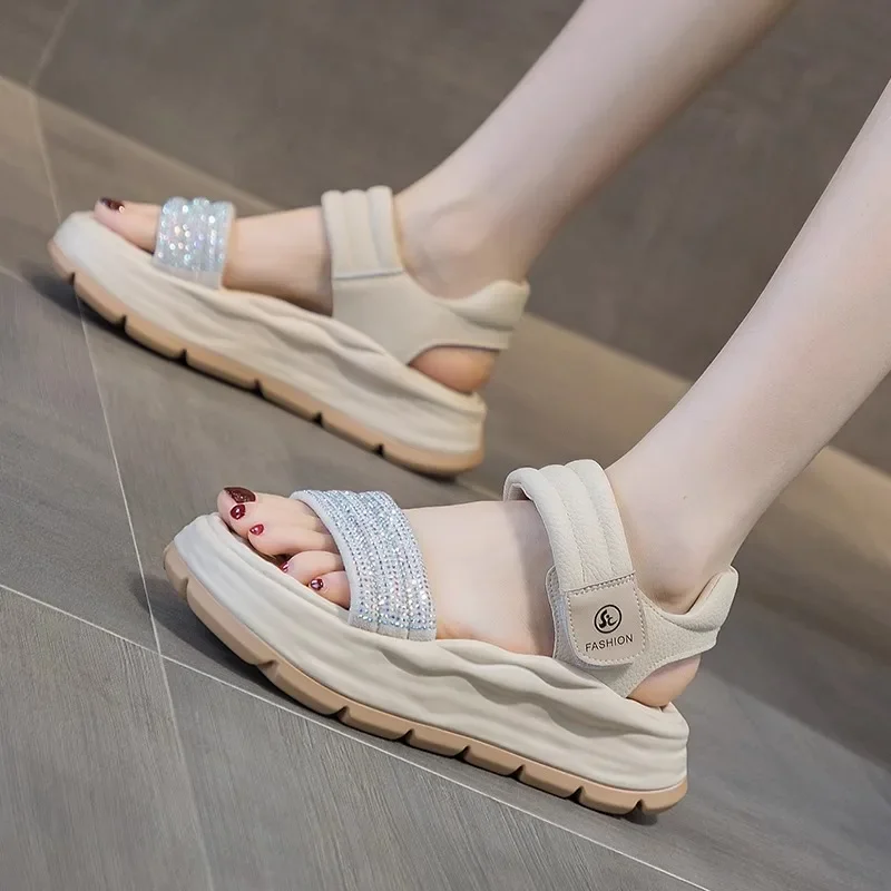 2025 Children Sandals for Girls Summer New Fashion Korean Style Soft Bottom Anti-slippery Versatile Chic Simple Cool Beach Shoes
2025 Children Sandals for Girls Summer New Fashion Korean Style Soft Bottom Anti-slippery Versatile Chic Simple Cool Beach Shoes