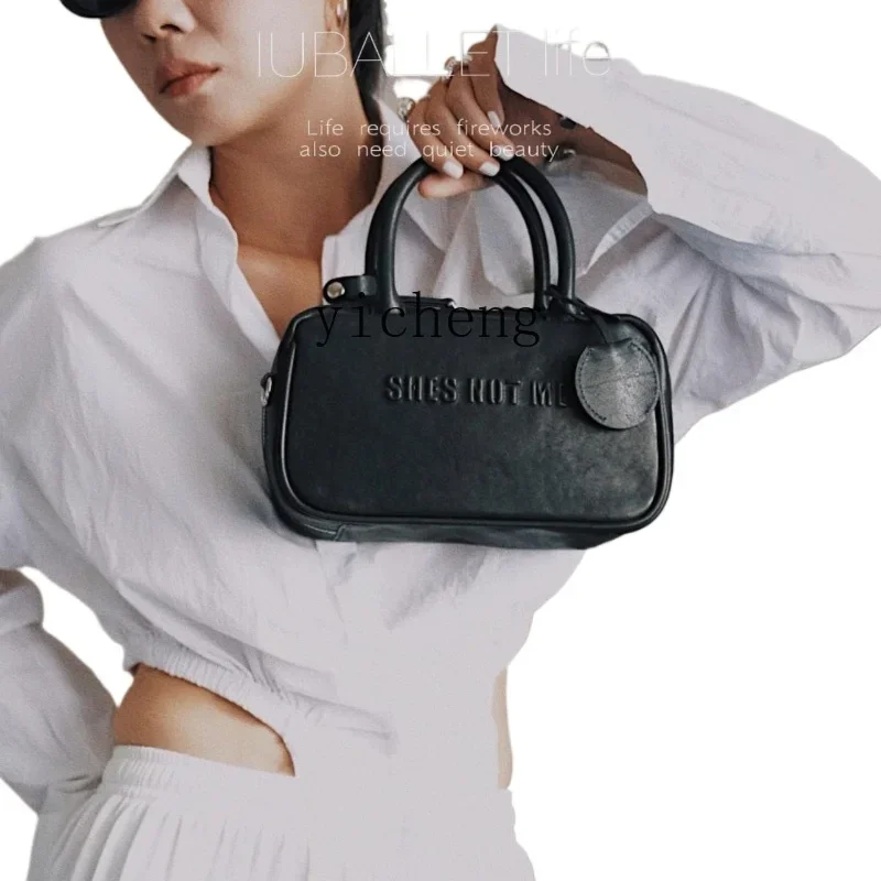 XL cowhide retro portable small square bag single shoulder messenger women's bag versatile large-capacity commuter bag
XL cowhide retro portable small square bag single shoulder messenger women's bag versatile large-capacity commuter bag