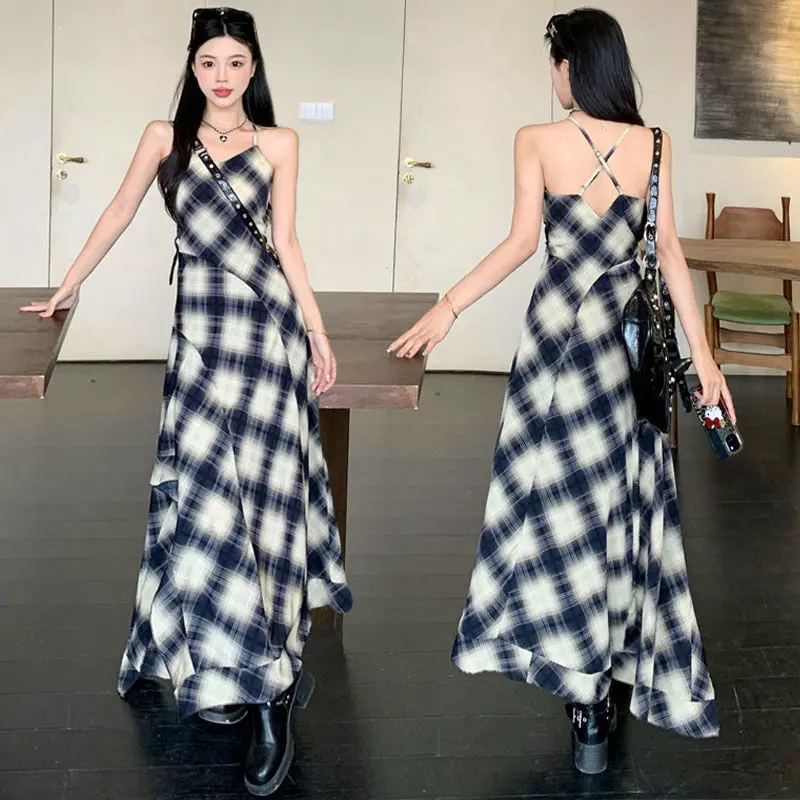 French Irregular Plaid Suspender Dress Women Summer New Design Waist-Hugging Slimming Backless Long Skirt
French Irregular Plaid Suspender Dress Women Summer New Design Waist-Hugging Slimming Backless Long Skirt