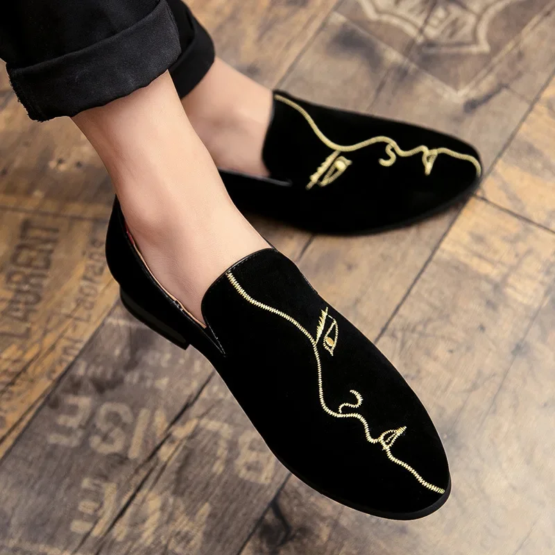 Лидер продаж, новые мужские удобные лоферы со стразами и заклепками, мужская официальная обувь, мужские туфли на плоской подошве для свадебной вечеринки
Лидер продаж, новые мужские удобные лоферы со стразами и заклепками, мужская официальная обувь, мужские туфли на плоской подошве для свадебной вечеринки