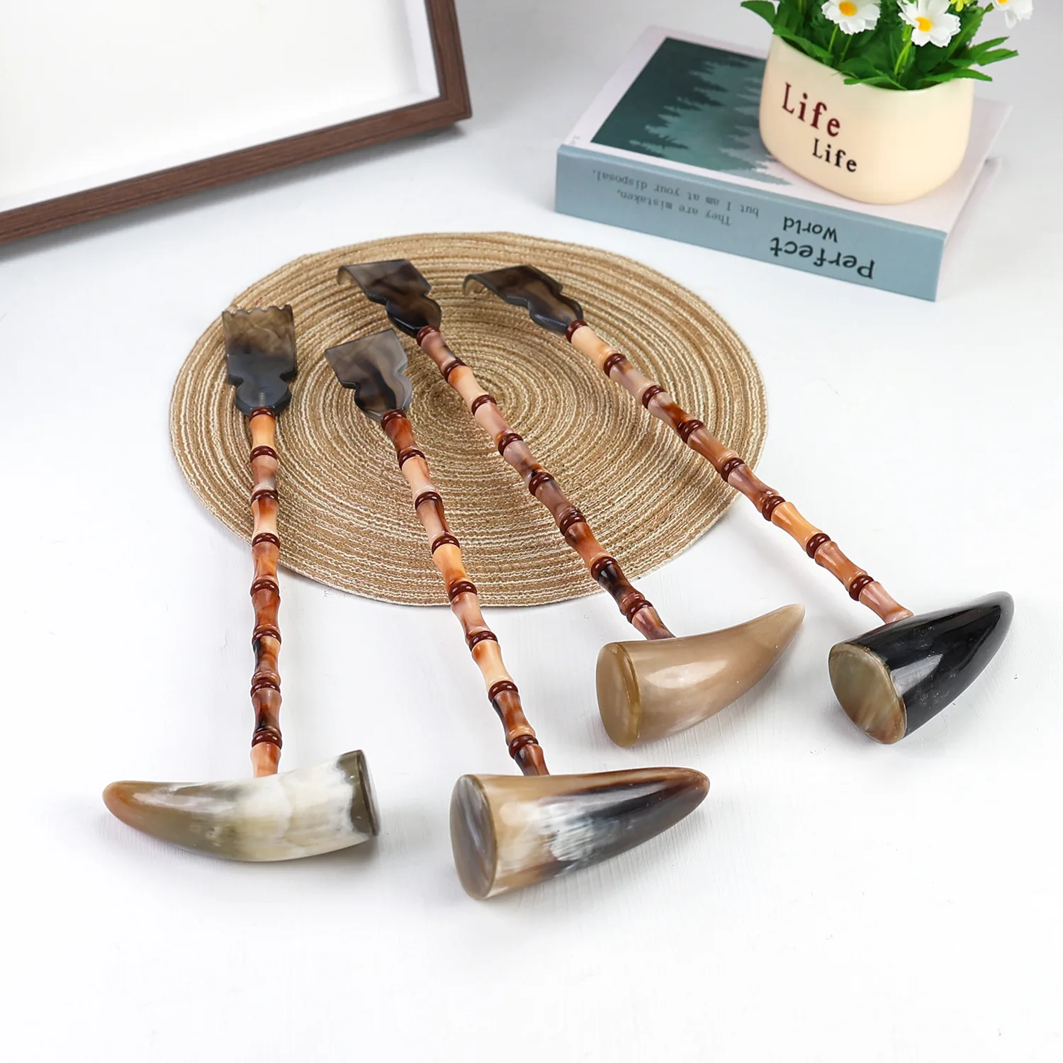 35cm Multifunctional Itching Massage Long Handle Back Scratcher Massager Hammer for Men Women Body Ox Horn Massage Tools
35cm Multifunctional Itching Massage Long Handle Back Scratcher Massager Hammer for Men Women Body Ox Horn Massage Tools