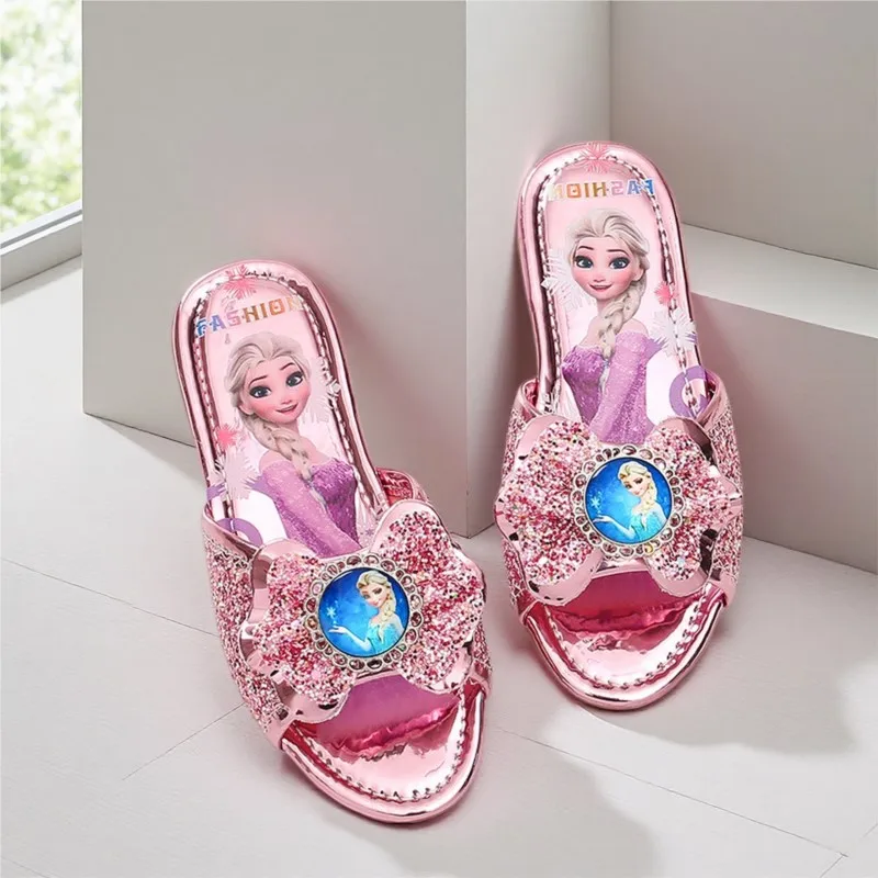 Обувь для девочек «Холодное сердце Анны и Эльзы» — милые туфли принцессы на плоской подошве и тапочки с героями мультфильмов, мягкая удобная детская обувь для дома и улицы.