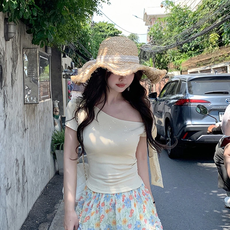 Slant Collar Short Sleeve T-Shirt Women Summer Lace Patchwork Short Tops With Chest Pad
Slant Collar Short Sleeve T-Shirt Women Summer Lace Patchwork Short Tops With Chest Pad