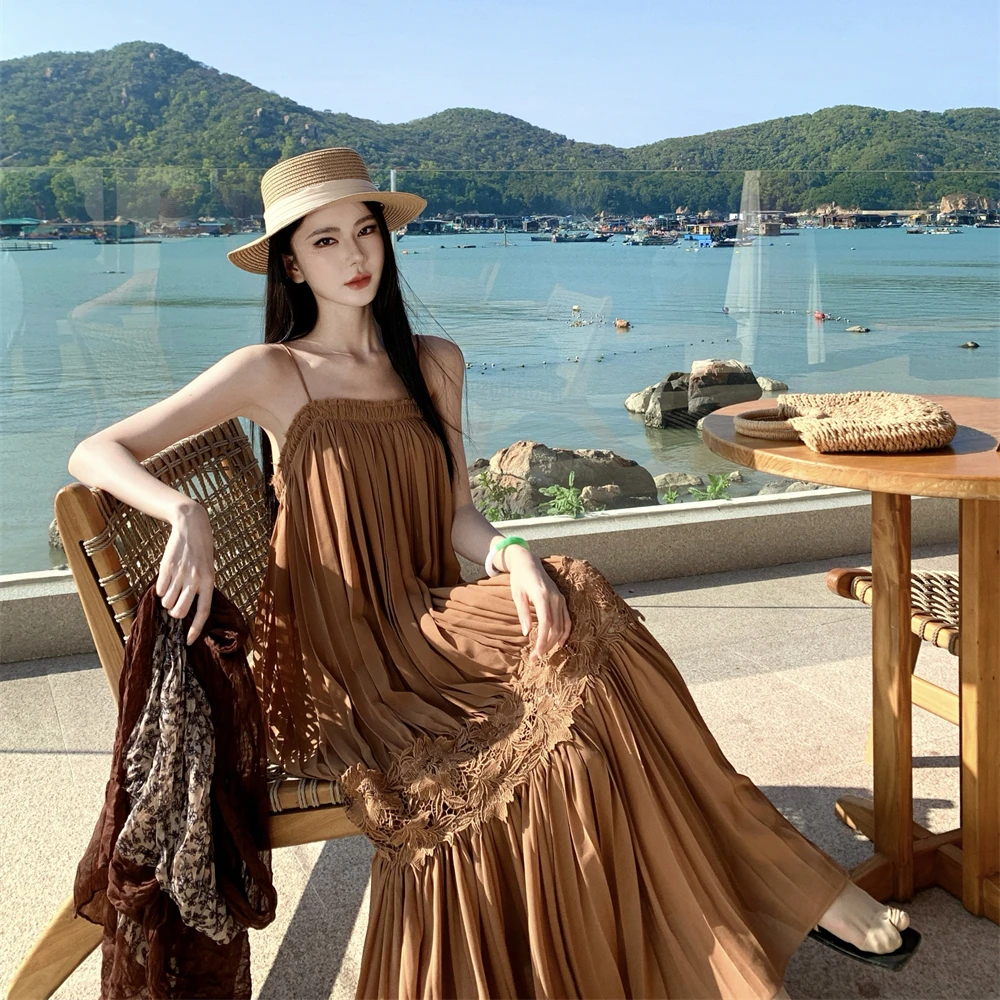 Beach Vacation Brown Strapless Lace Hollow out Design Dress Women's Loose Fit High Waist Umbrella Skirt Style Casual Dress
Beach Vacation Brown Strapless Lace Hollow out Design Dress Women's Loose Fit High Waist Umbrella Skirt Style Casual Dress