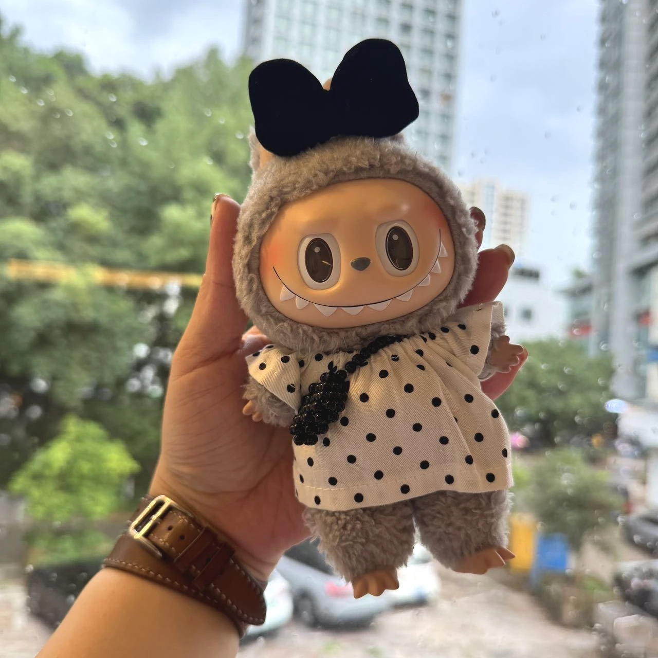 Милое платье с бантом для Labubu V1 V2 V3, модный комбинезон с бантом Kawaii, комплект с сумкой для кукол Labubu 17 см, одежда, аксессуары для кукол
Милое платье с бантом для Labubu V1 V2 V3, модный комбинезон с бантом Kawaii, комплект с сумкой для кукол Labubu 17 см, одежда, аксессуары для кукол
