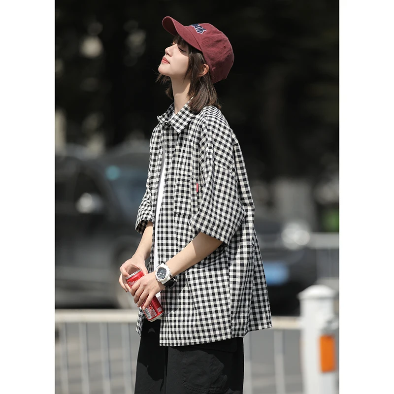 Retro Japanese Plaid irt Men's ort Sve Summer Thin Baroque Couple Sle Outerwear Design Trendy Brand irt
Retro Japanese Plaid irt Men's ort Sve Summer Thin Baroque Couple Sle Outerwear Design Trendy Brand irt