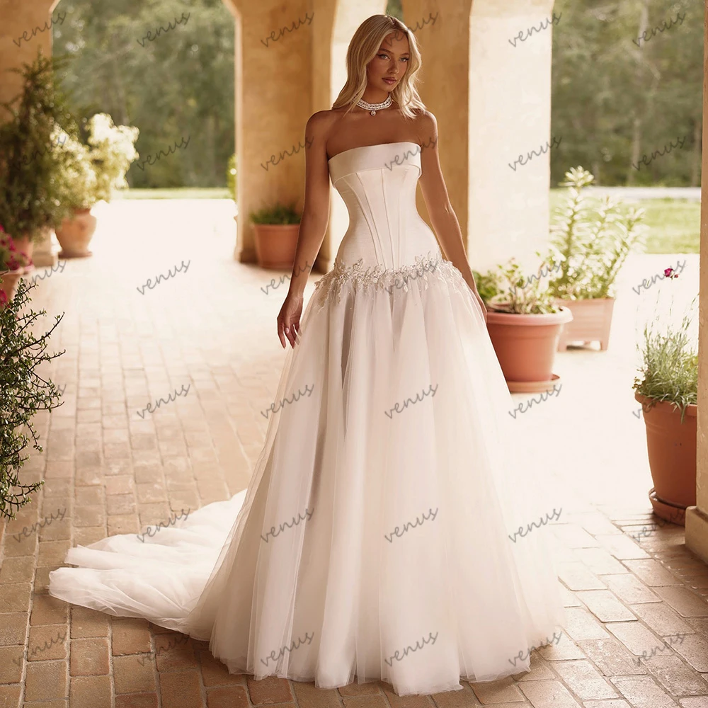 Simple Wedding Dresses A Line Satin Bridal Gowns Lace Appliques Modern Strapless Backless Robes Vestidos De Novia Customized
Simple Wedding Dresses A Line Satin Bridal Gowns Lace Appliques Modern Strapless Backless Robes Vestidos De Novia Customized