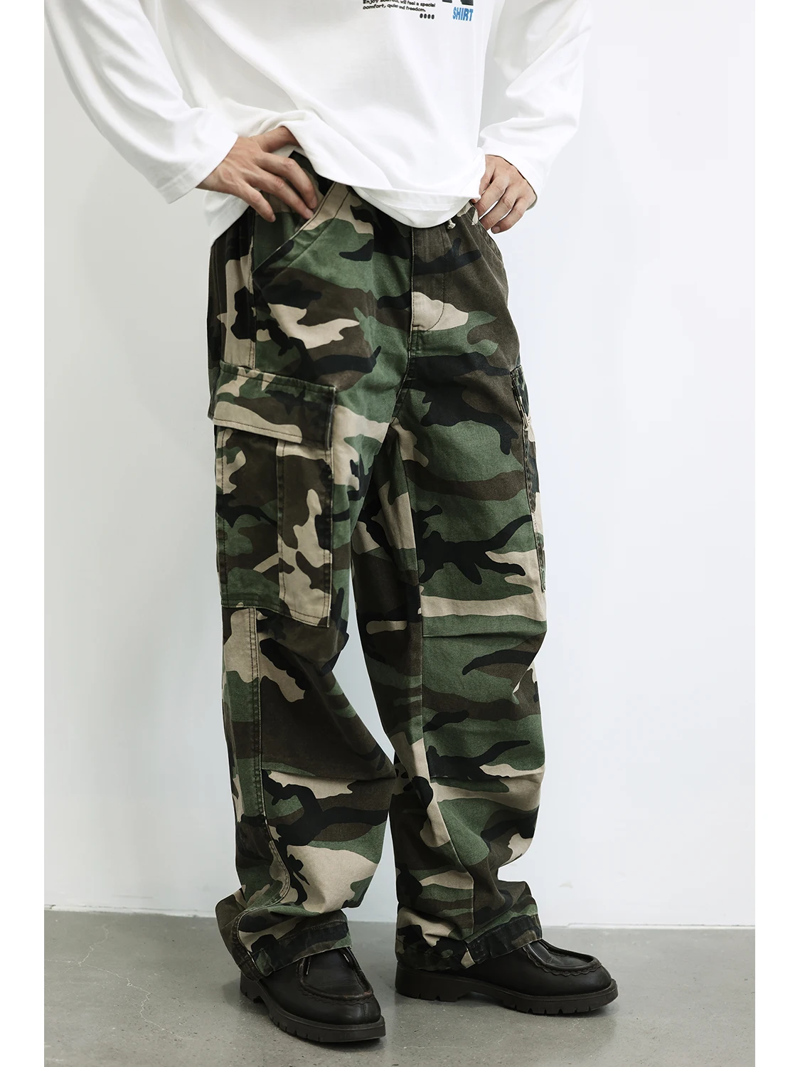 Retro American Camouflage Men's Loose Leg Work Pants Street Casual Long Trousers Straight Cut mid Waist Cotton 00%
Retro American Camouflage Men's Loose Leg Work Pants Street Casual Long Trousers Straight Cut mid Waist Cotton 00%