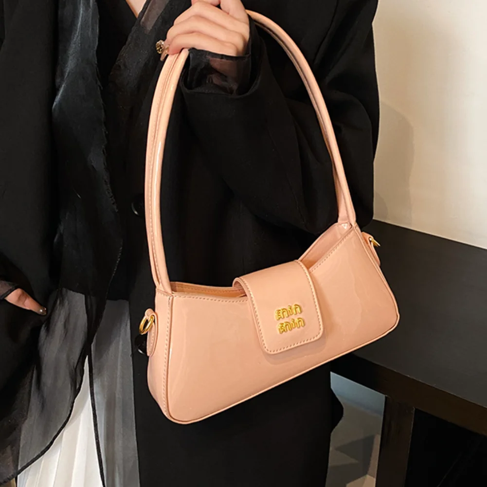 Patent Leather PU Women's Handbag minmin Letter Gold Buckle Armpit Bags Luxurious Design Fashion Girls Exquisite Shoulder Bags
Patent Leather PU Women's Handbag minmin Letter Gold Buckle Armpit Bags Luxurious Design Fashion Girls Exquisite Shoulder Bags