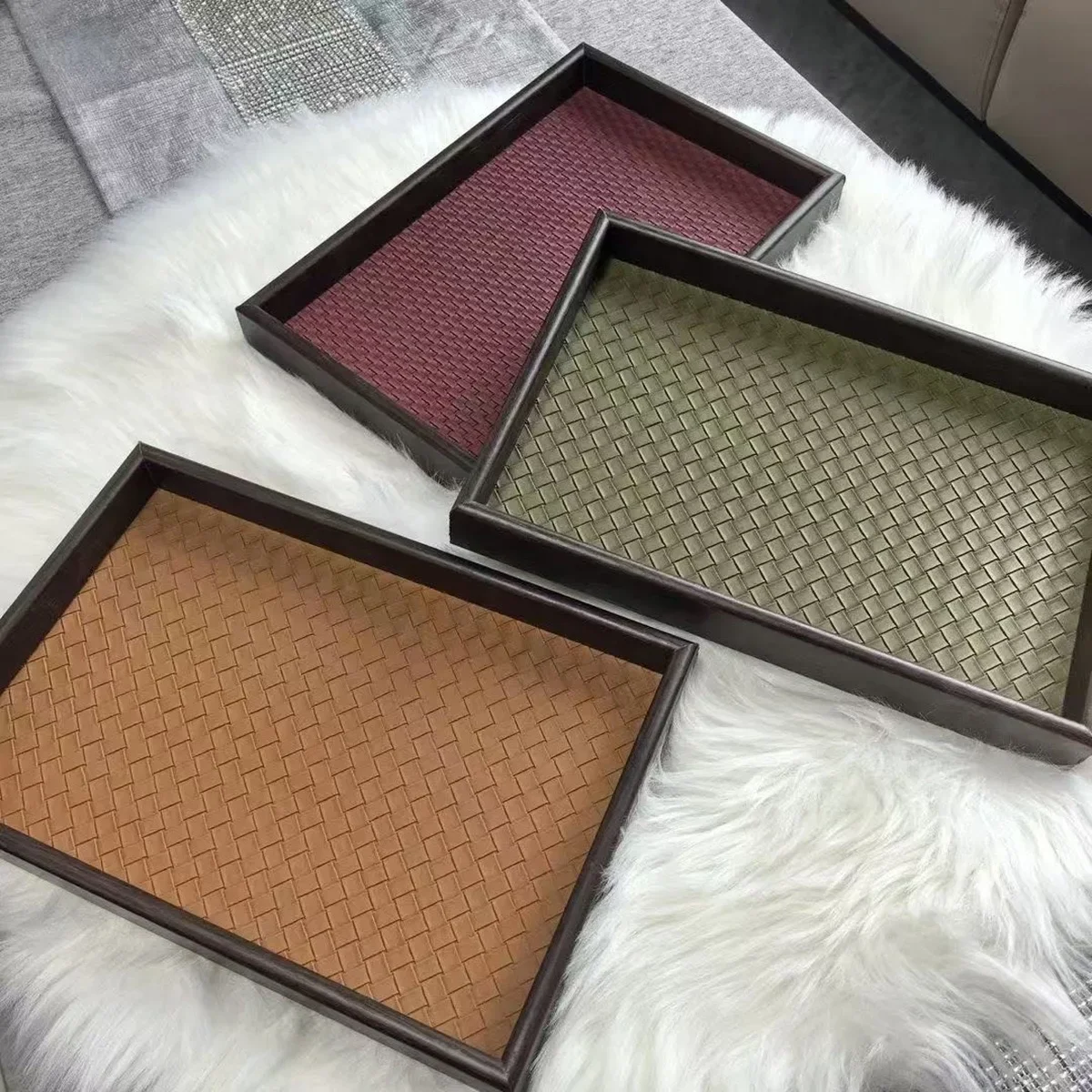 Elegant Woven Faux Leather Tray for Cosmetics, Perfume & Aromatherapy Storage Tray - Key Holder & Decorative Storage Plate
Elegant Woven Faux Leather Tray for Cosmetics, Perfume & Aromatherapy Storage Tray - Key Holder & Decorative Storage Plate