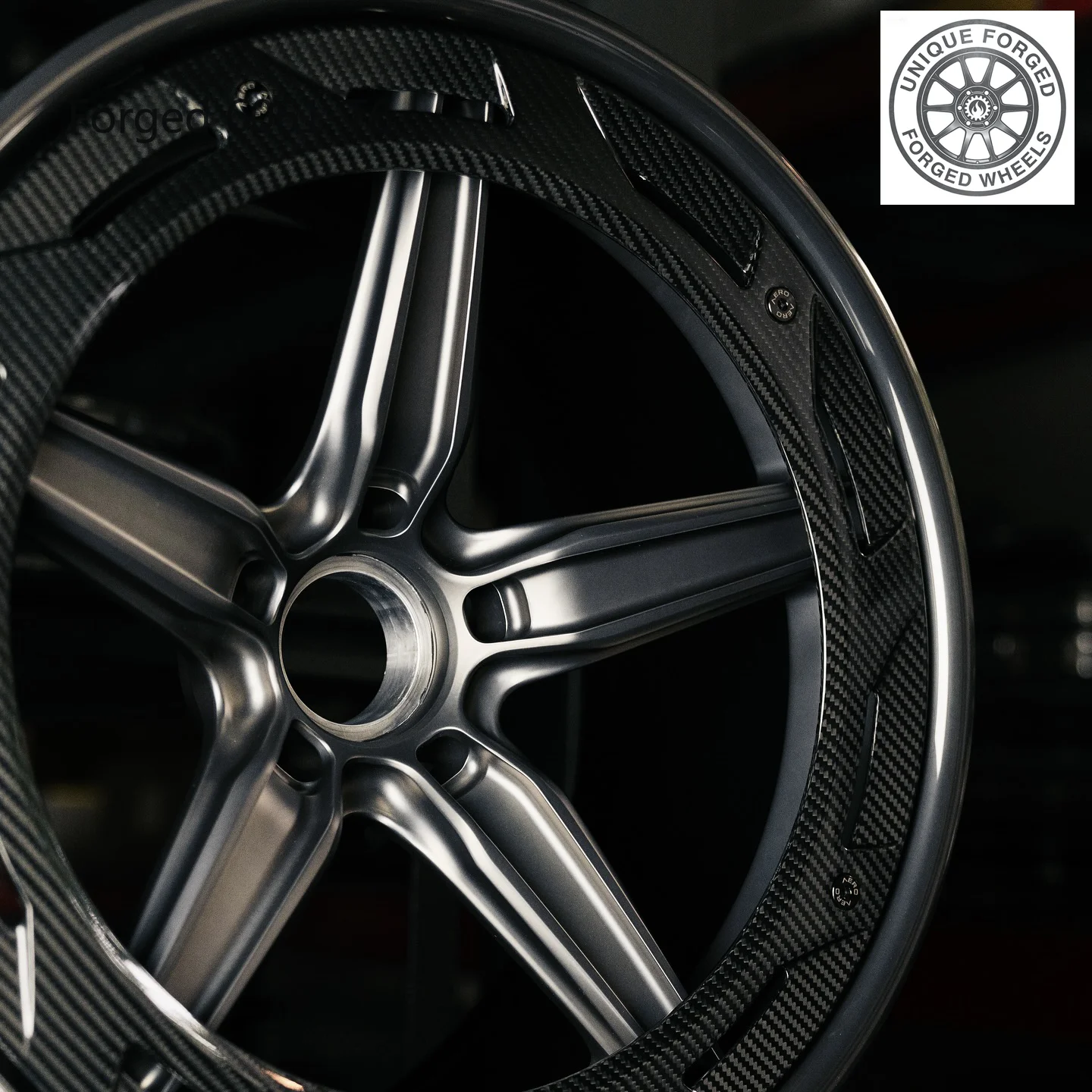 2026 New Design Car Wheel Carbon Fiber AERO 5x120 5x112 5x114.3 Rims Forged 17 18 19 20 21 22 Inch for C8 GTR Luxury Urus Corvet
2026 New Design Car Wheel Carbon Fiber AERO 5x120 5x112 5x114.3 Rims Forged 17 18 19 20 21 22 Inch for C8 GTR Luxury Urus Corvet