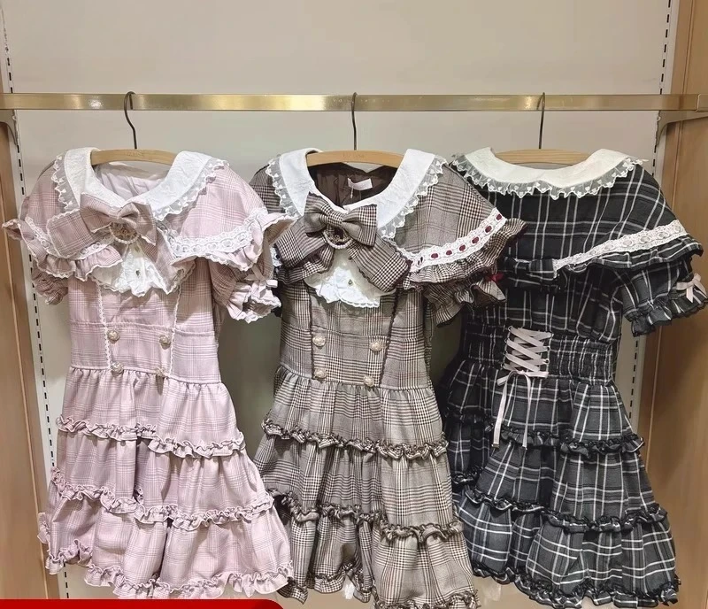 Japanese Mine Mass-produced Bow Plaid Cape Short-sleeved Dresses Popular Retro Sweet Girls High-waisted Slim-fitting Dress
Japanese Mine Mass-produced Bow Plaid Cape Short-sleeved Dresses Popular Retro Sweet Girls High-waisted Slim-fitting Dress
