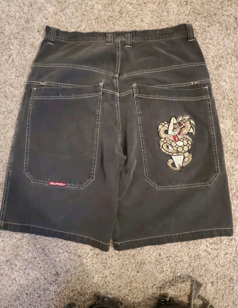 New cartoon embroidered denim quarter pants American summer men and women slim retro casual y2k denim shorts cargo pants
New cartoon embroidered denim quarter pants American summer men and women slim retro casual y2k denim shorts cargo pants