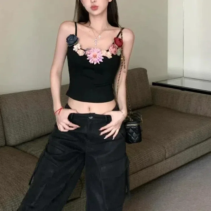 New 2024 Summer Women's Lolita Pullover V-Neck Patchwork Flower Fashion Solid Color Slim All-match Casual Sleeveless Strap Tops
New 2024 Summer Women's Lolita Pullover V-Neck Patchwork Flower Fashion Solid Color Slim All-match Casual Sleeveless Strap Tops