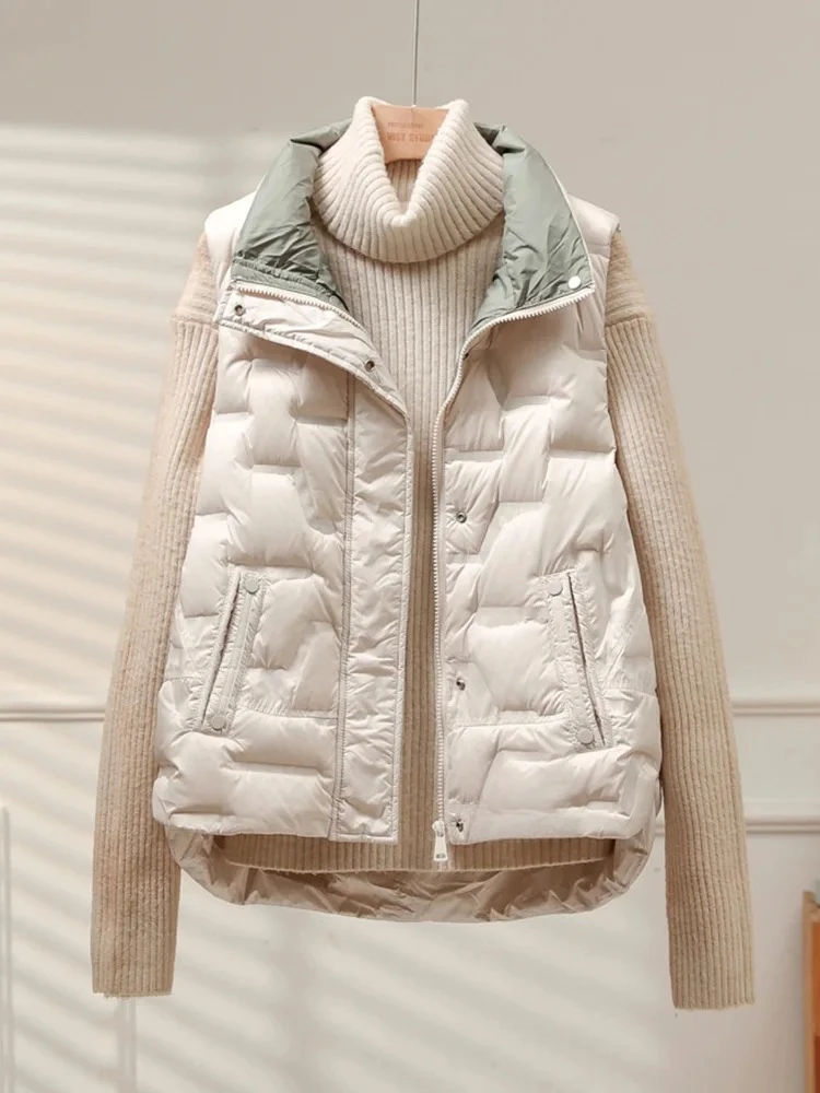 Women Loose Stand Collar Pockets Warm Quilted Puffer Sleeveless Vest 2025 New Autumn Winter Duck Down Fleece Waistcoat
Women Loose Stand Collar Pockets Warm Quilted Puffer Sleeveless Vest 2025 New Autumn Winter Duck Down Fleece Waistcoat